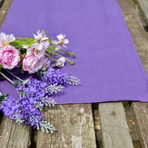 Asztali futó terítő - sötét lila színben 140x40 cm