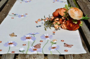 Pillangós asztali futó - virágos terítő 110x40cm
