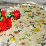 Virágos asztalközép - selyem terítő